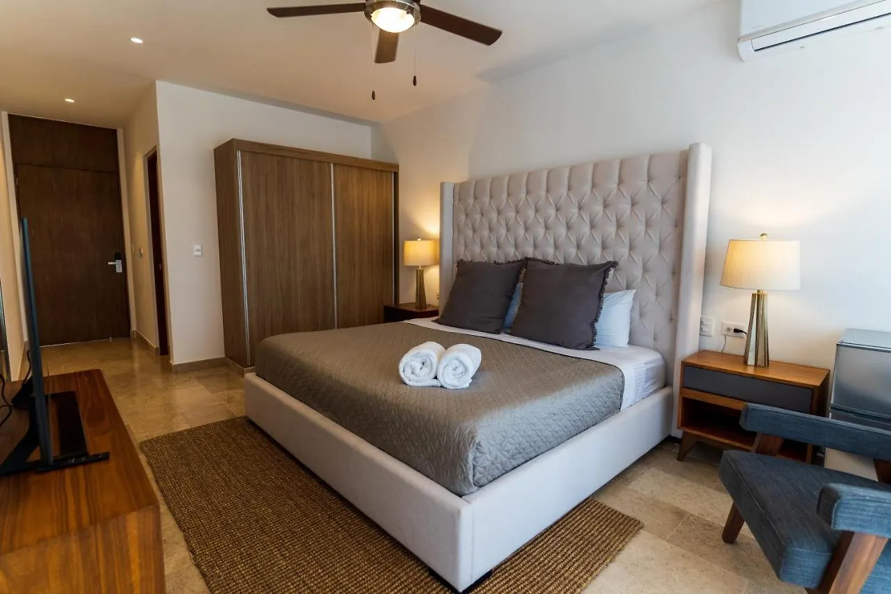 New & Equipped Apartment Steps From The Beach With Pool Jacuzzi By Yeah Playa del Carmen 0*,  Mexiko