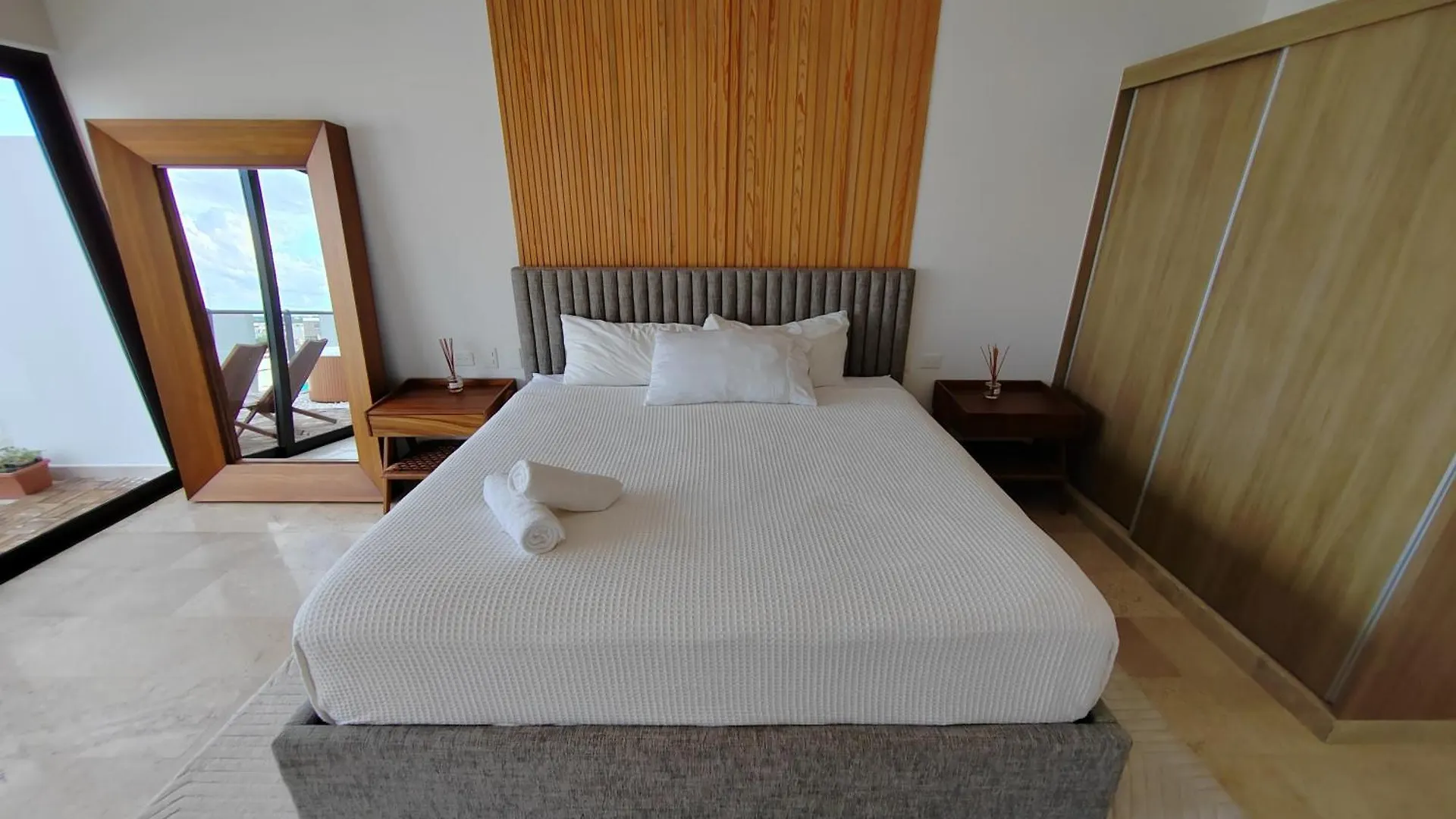 New & Equipped Apartment Steps From The Beach With Pool Jacuzzi By Yeah Playa del Carmen Mexiko