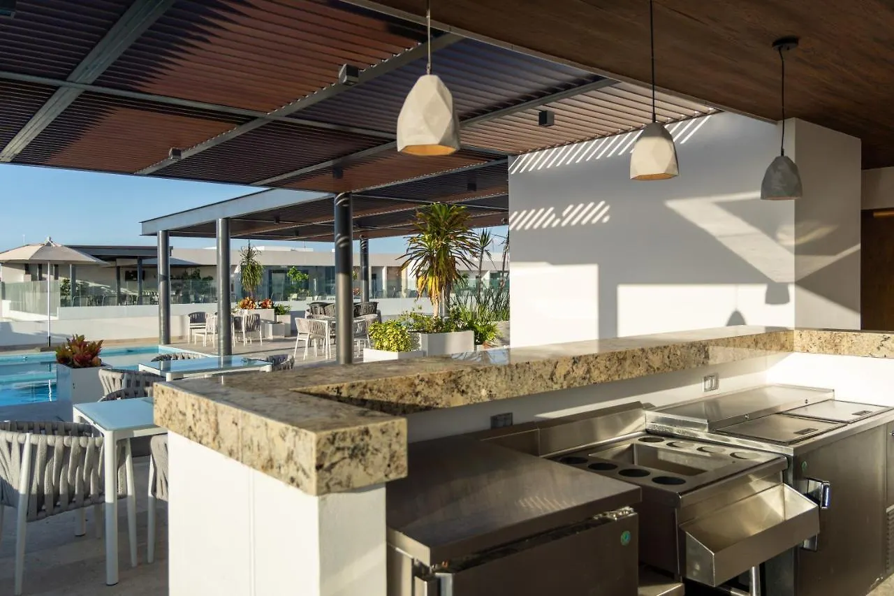New & Equipped Apartment Steps From The Beach With Pool Jacuzzi By Yeah Playa del Carmen