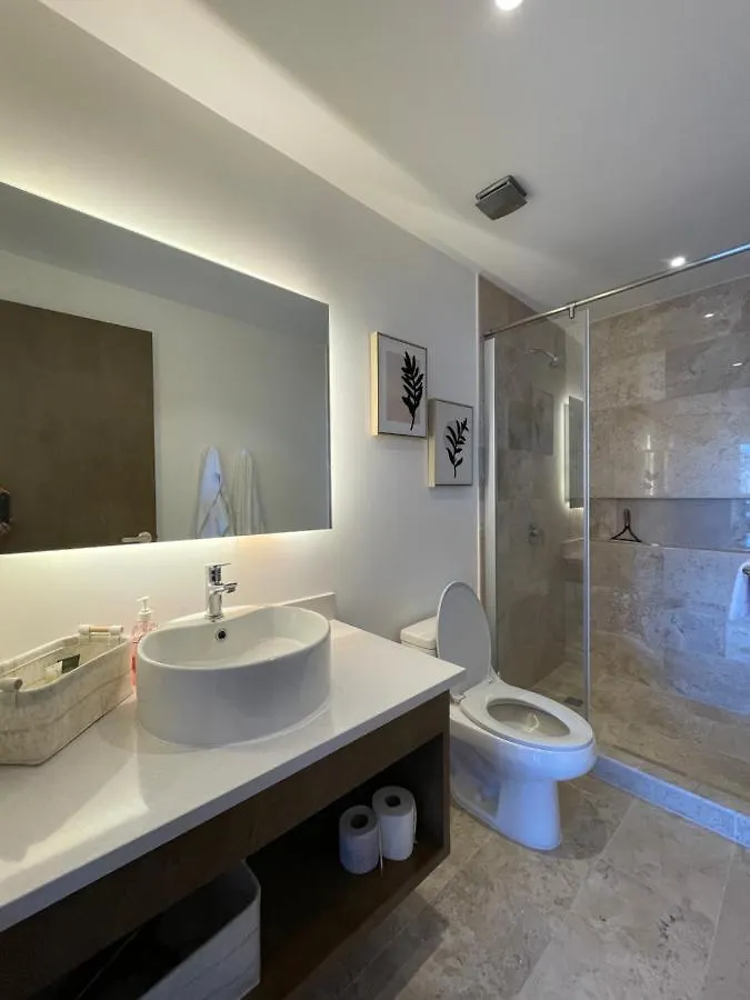 New & Equipped Apartment Steps From The Beach With Pool Jacuzzi By Yeah Playa del Carmen Meksika