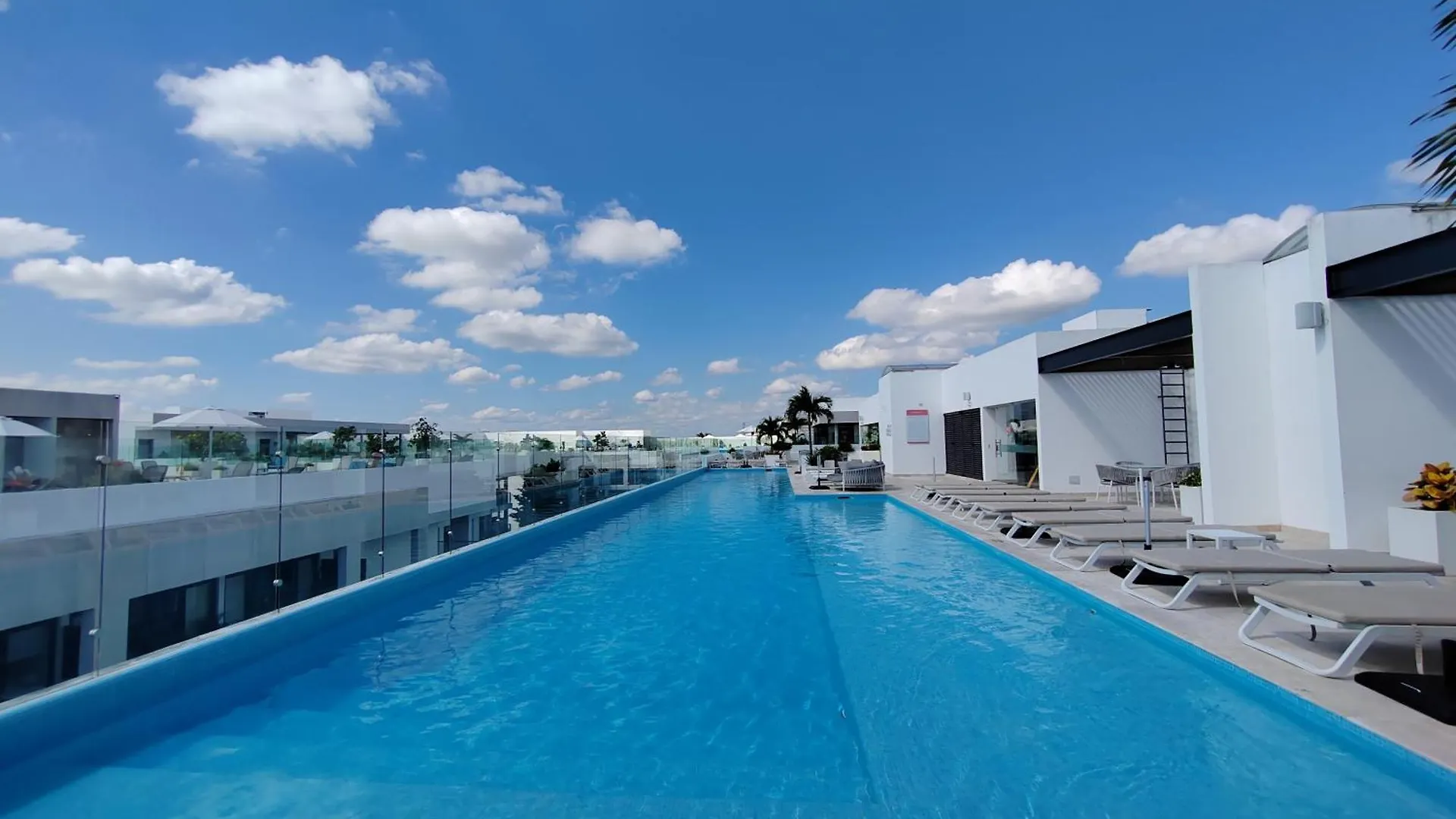 New & Equipped Apartment Steps From The Beach With Pool Jacuzzi By Yeah Playa del Carmen